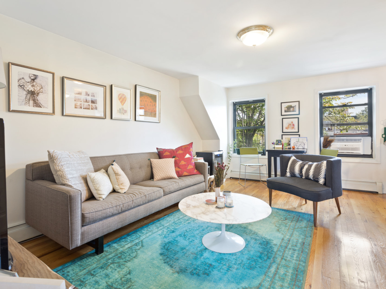 Top Floor 2 Bedroom in Carroll Gardens