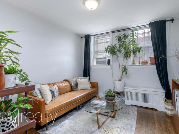 2 Bedroom with Backyard in Gowanus