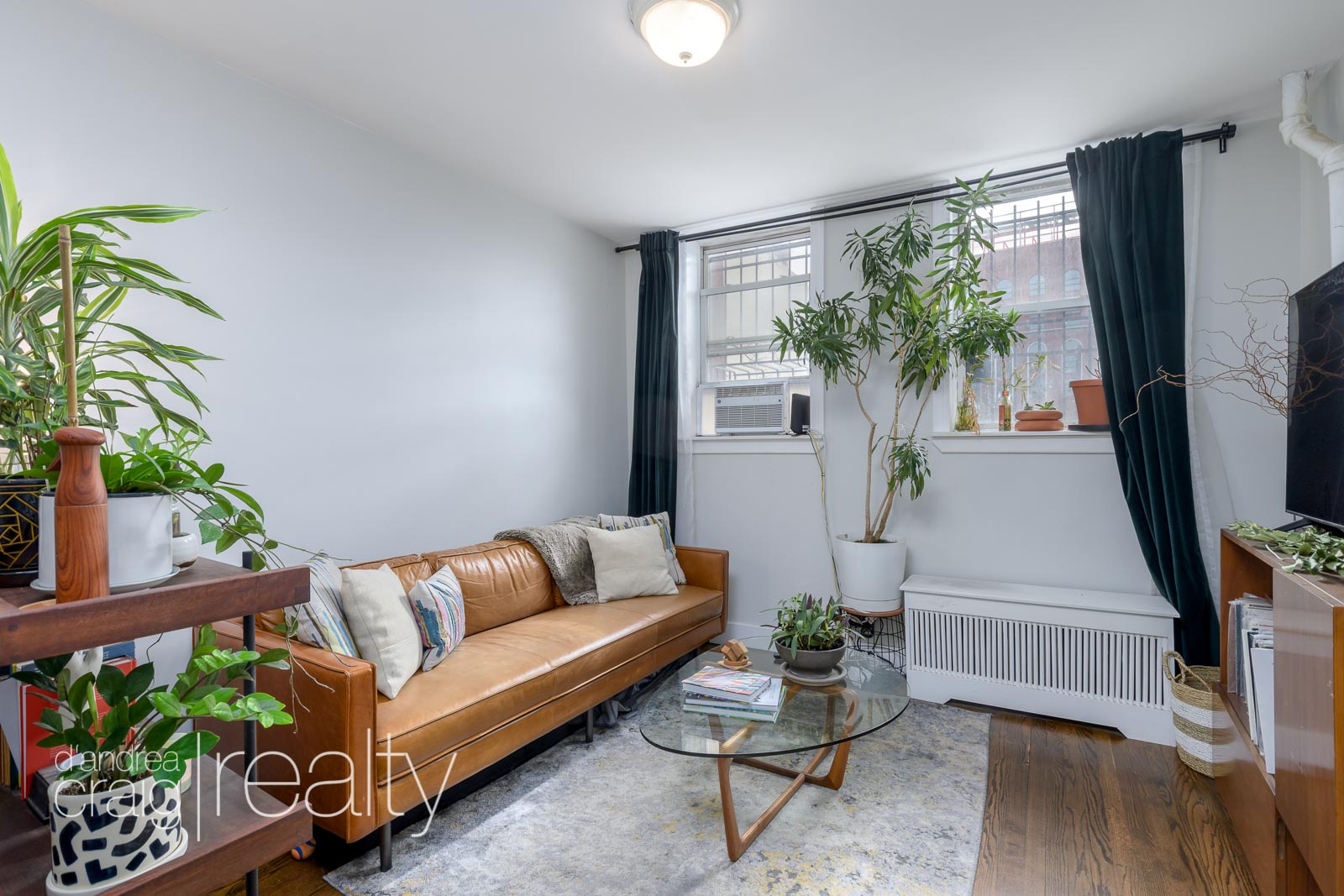 2 Bedroom with Backyard in Gowanus