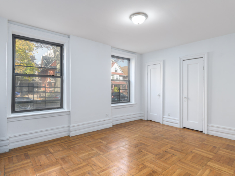 Large One Bedroom in Prospect Lefferts Garden