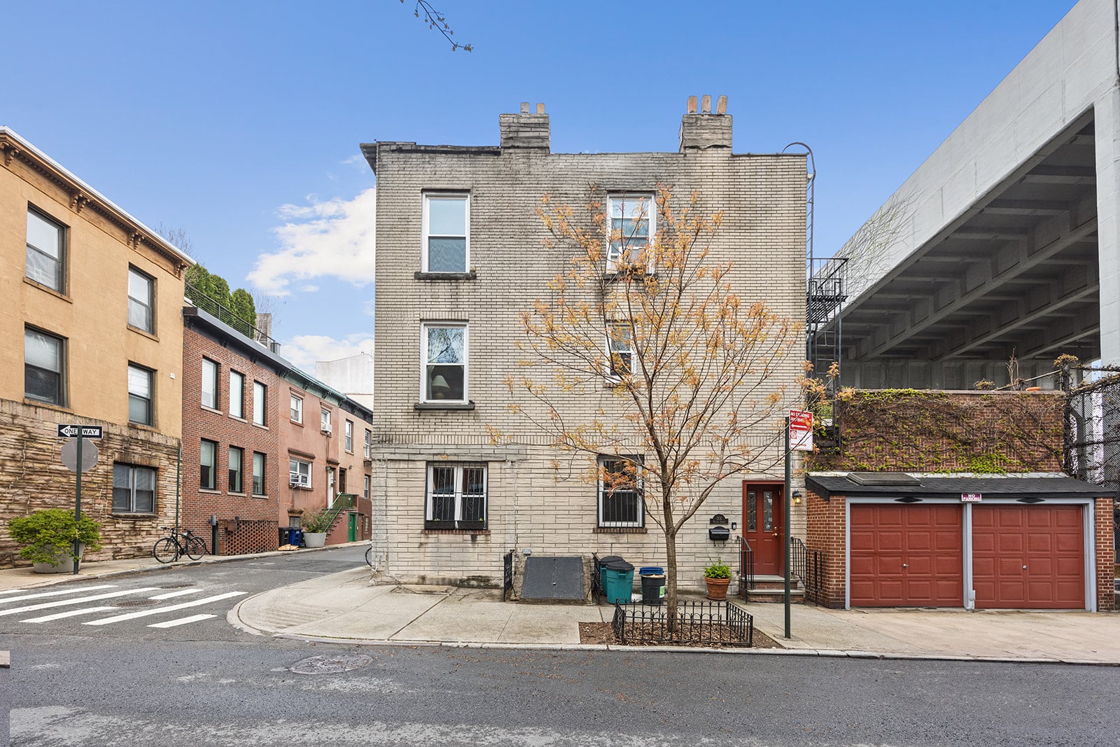 Two-Family Townhouse w/Parking in Carroll Gardens