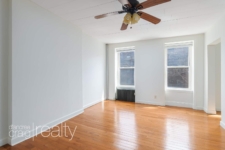 556_Henry_St_Apt_2_web-wm_04