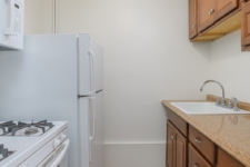 556_Henry_St_Apt_2_web-wm_07