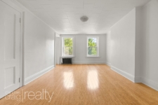 90 2nd St