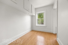 90 2nd St