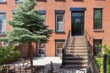 90 2nd St