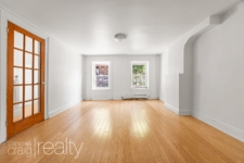 90 2nd St