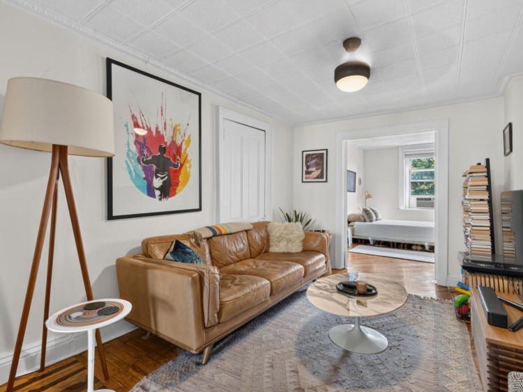 Top Floor 1 Bedroom + Office in Carroll Gardens