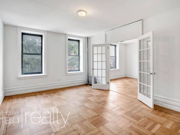 Large 2 Bedroom in Prospect Lefferts Garden